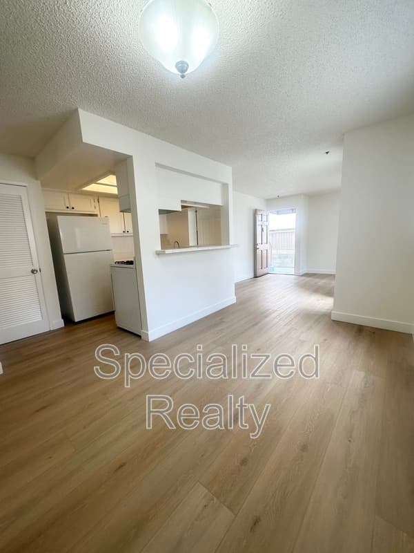 Burbank Condo: 328 E. Providencia Ave.