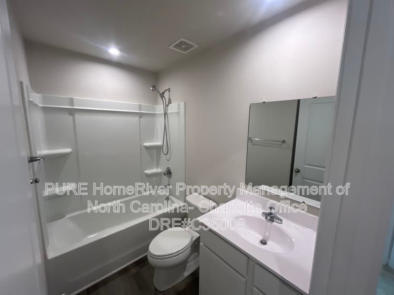 Charlotte House: 2019 Langer St
