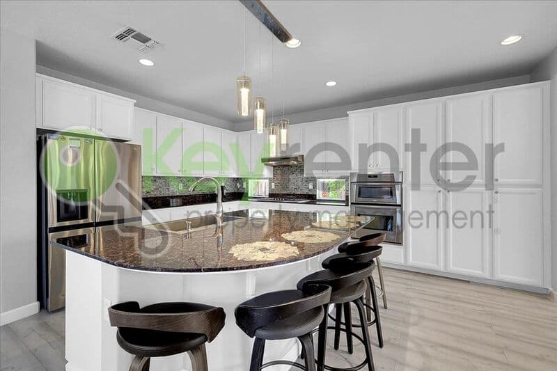 Lincoln House: 1740 Allenwood Circle
