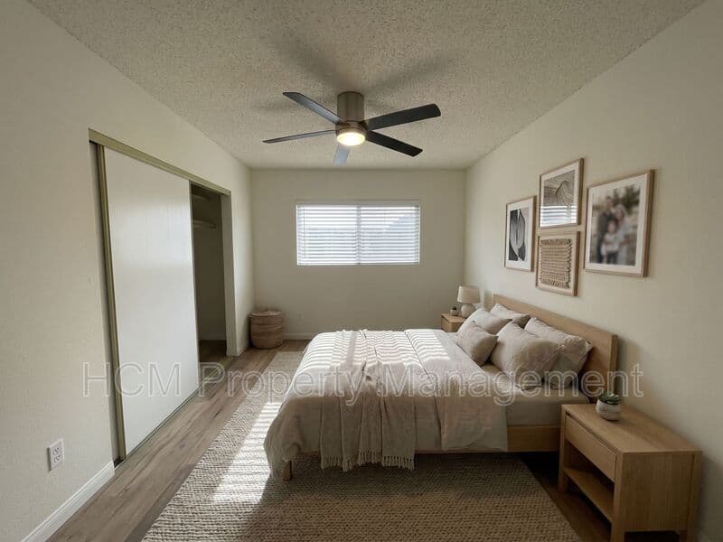 North Hollywood House: 8240 Whitsett Ave
