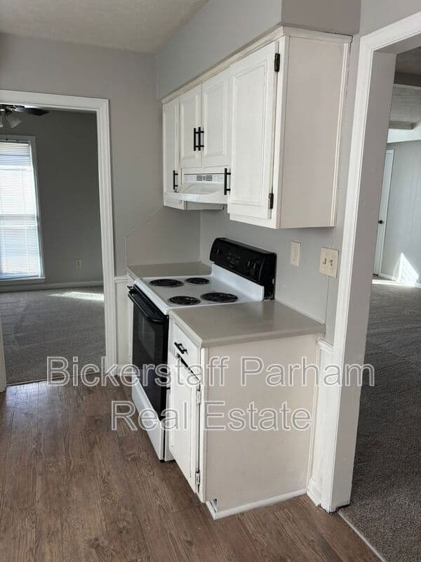 Columbus House: 4925 Foxfire Drive