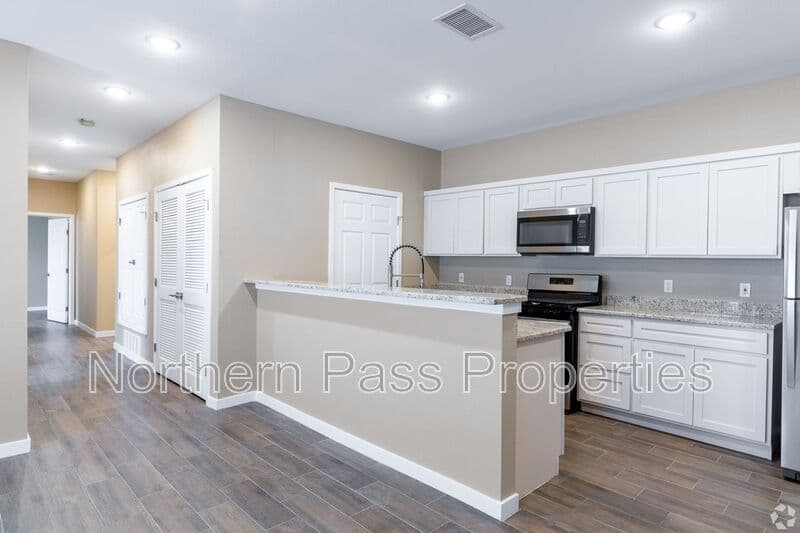 El Paso Condo: 9779 McCombs