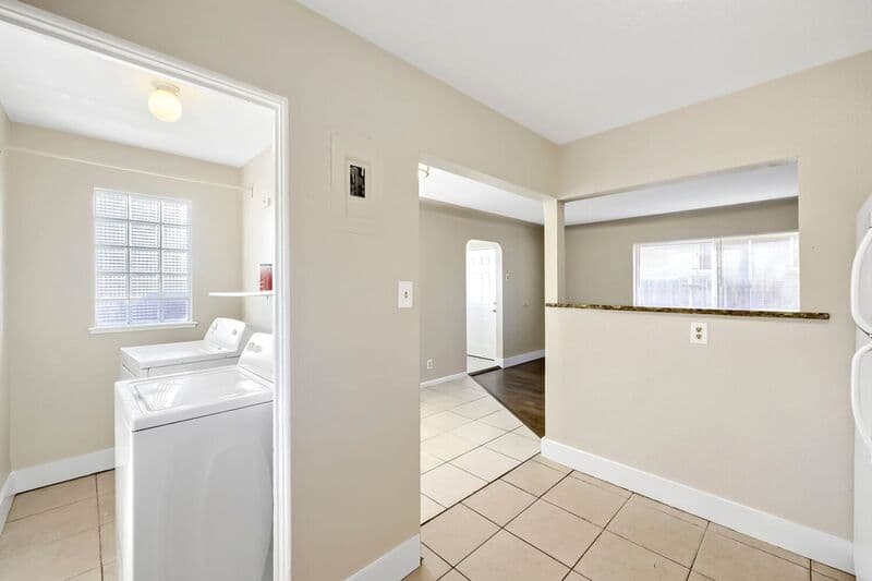 Aurora Condo: 1913 Del Mar Pkwy