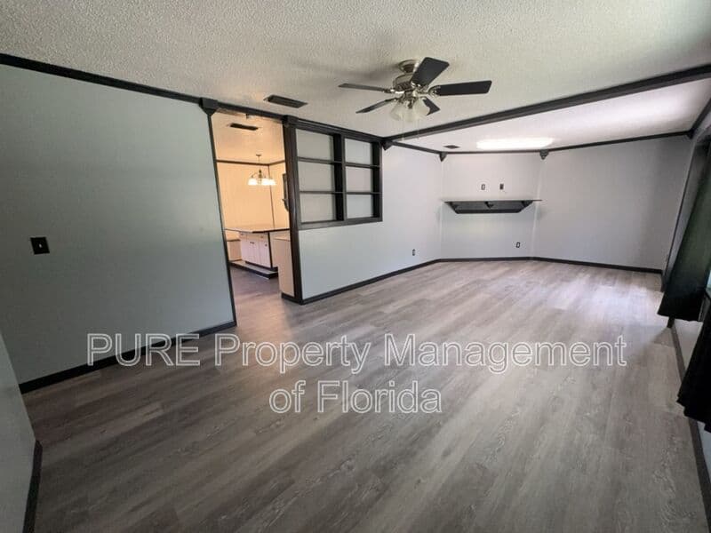 Ocklawaha House: 12300 SE 128th CT