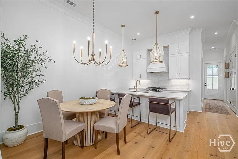 Savannah Condo: West 38th Street - 304