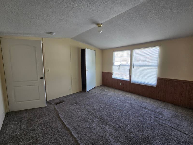 Fayetteville House: 2412 Cattail Cir
