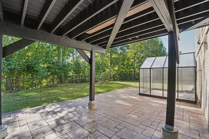 Fredericksburg House: 1100 Wright Court