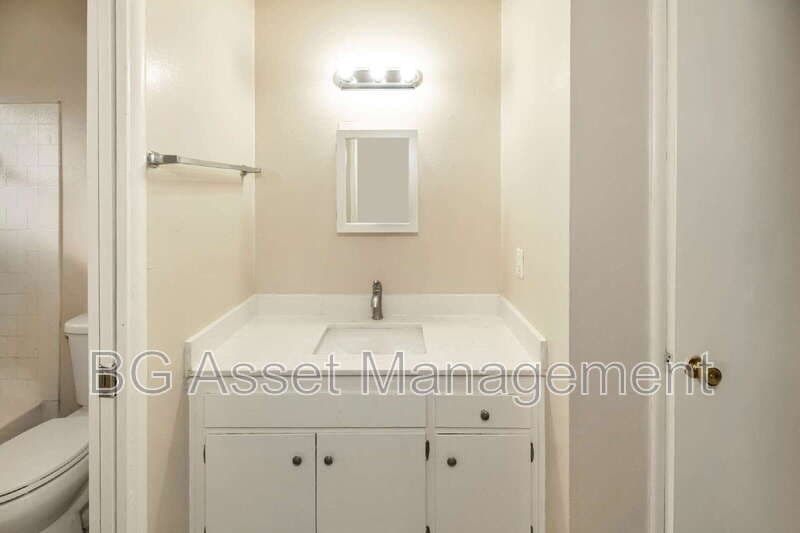Sacramento Condo: 1928 Ethan Way