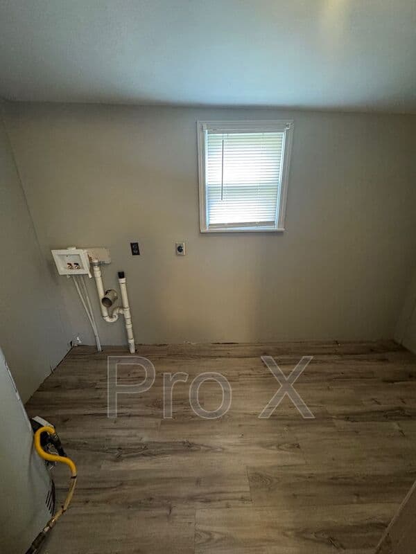 Pittsburg House: 1004 E. 10th