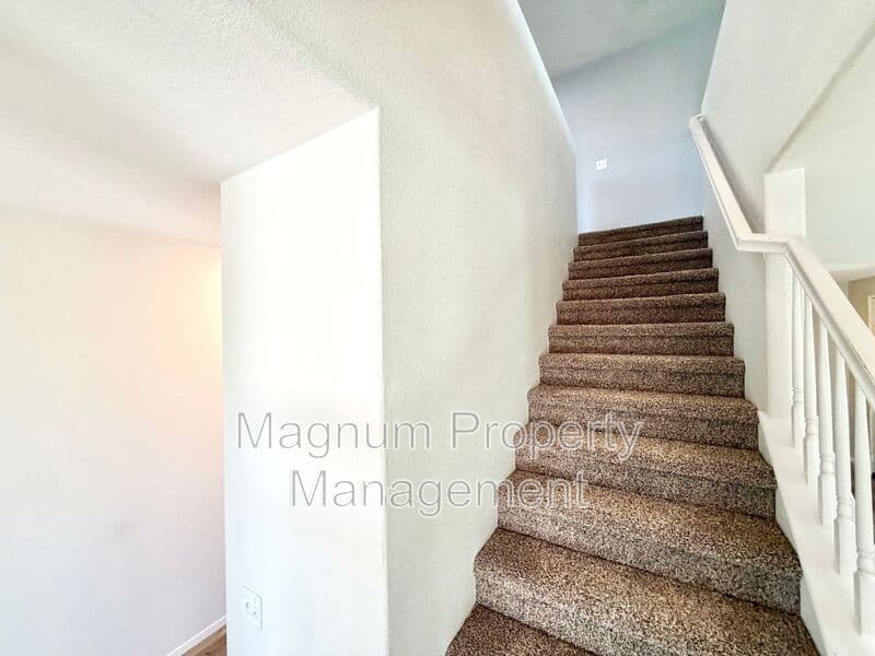 Temecula House: 46383 Vianne Ct