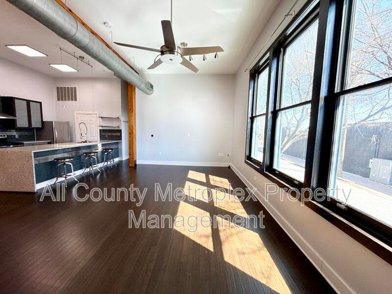 Dallas House: 2502 Live Oak St