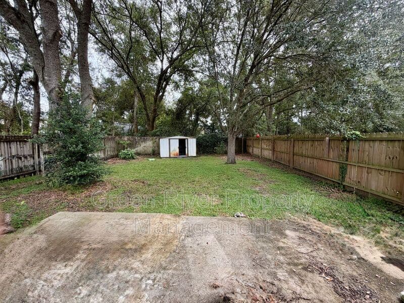 Jacksonville House: 8311 Oak Crossing Drive West