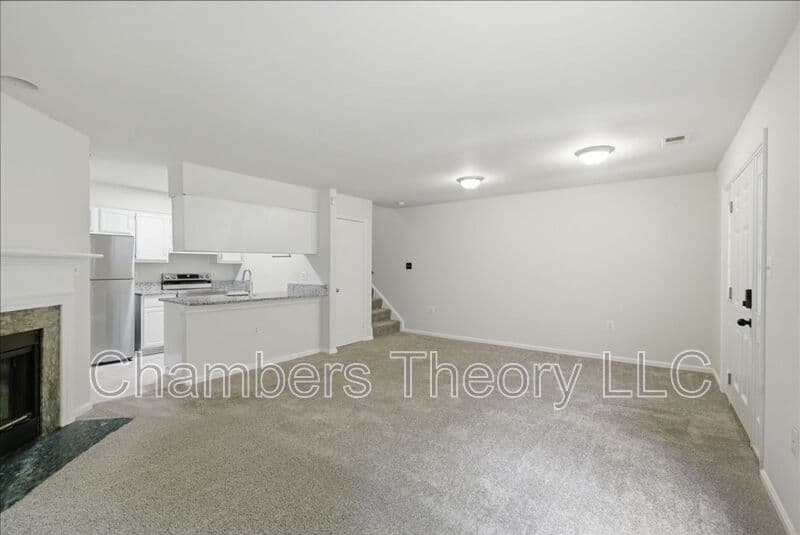 Woodbridge House: 12181 Old Salem Ct