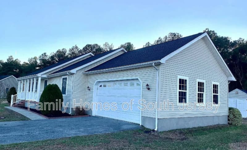 Millsboro House: 25900 Country Meadows Dr