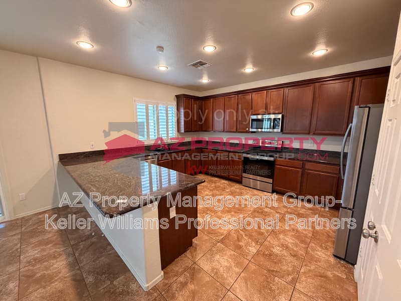 Buckeye House: 24733 W Vista Norte St