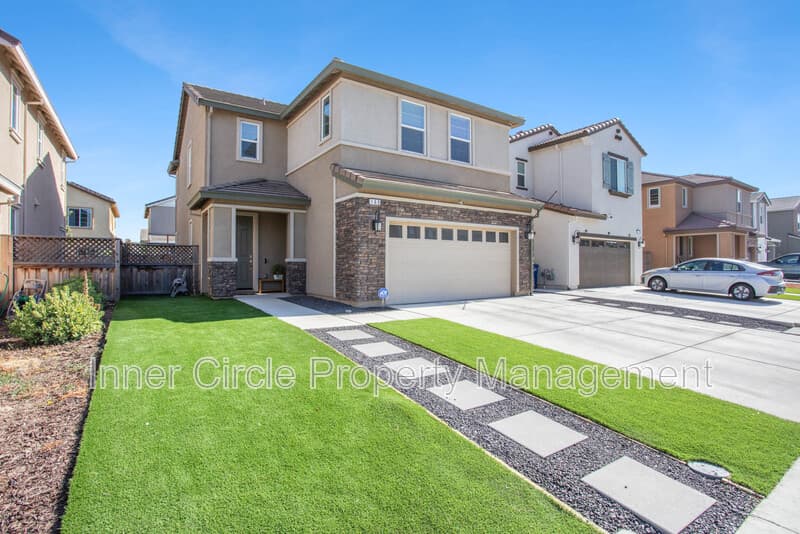 Oakley House: 169 Leprino Circle