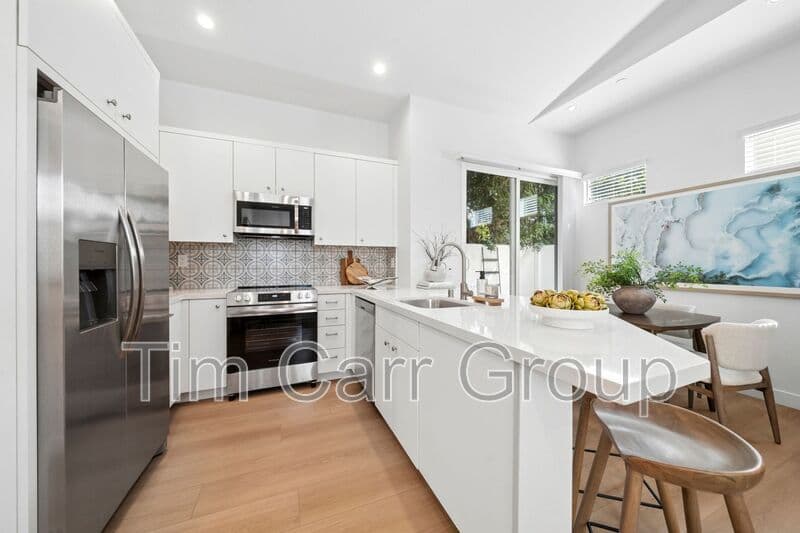 Costa Mesa Condo: 376 Hamilton Street