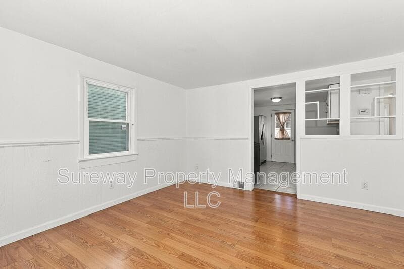Hamilton Condo: 57 Junior Avenue