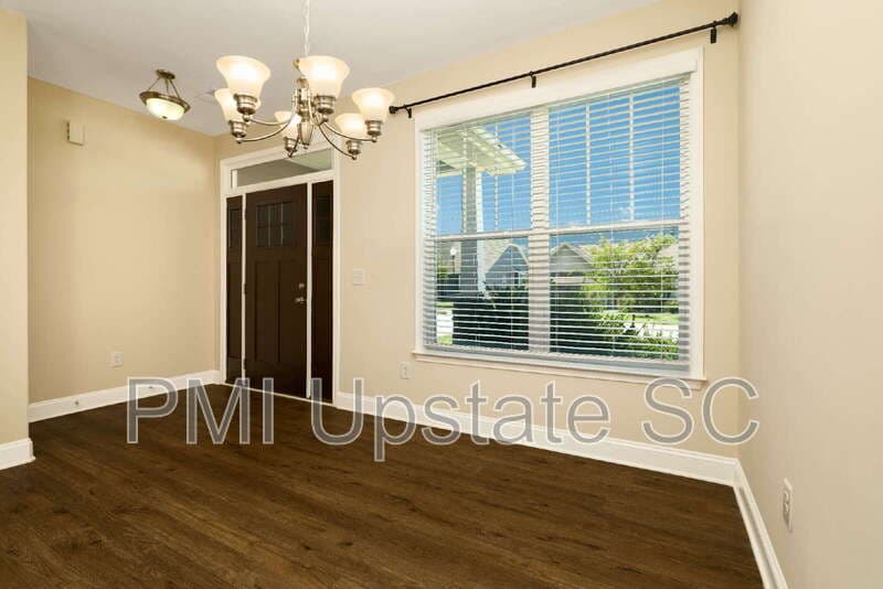 Moore House: 567 Chantry Ln