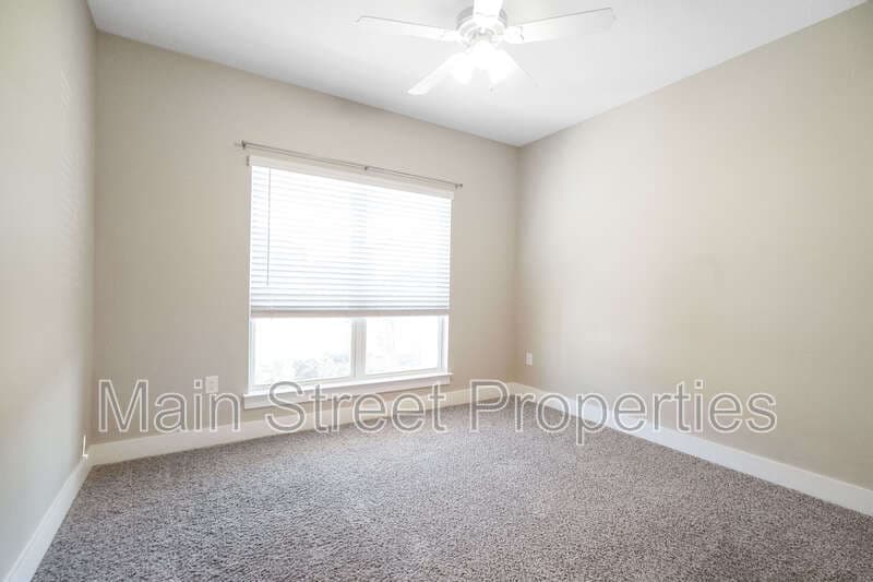 Pensacola House: 10836 Blacktail Loop