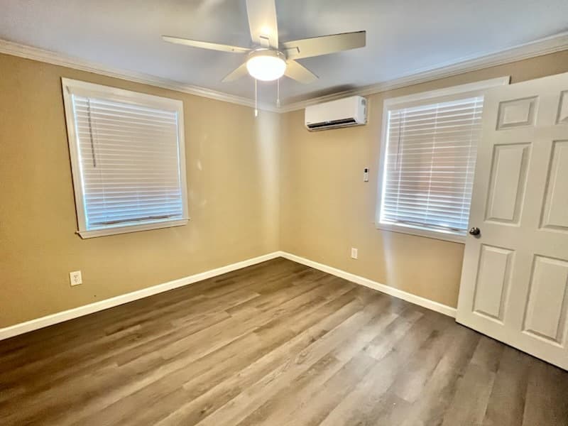 Crestview House: 401 Brett Street South - 401