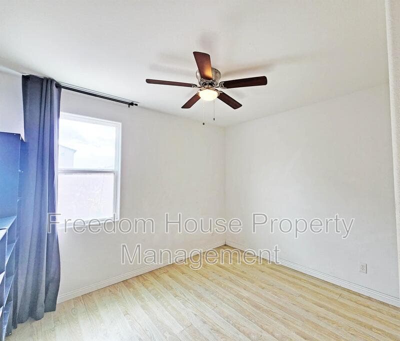 Pahrump House: 3821 East Weld Avenue
