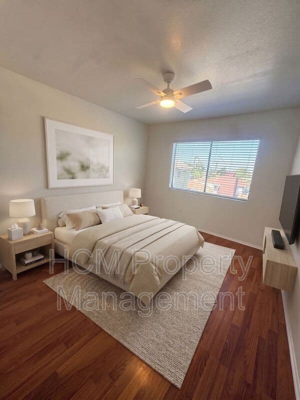 Long Beach House: 2605 E. Washington St.