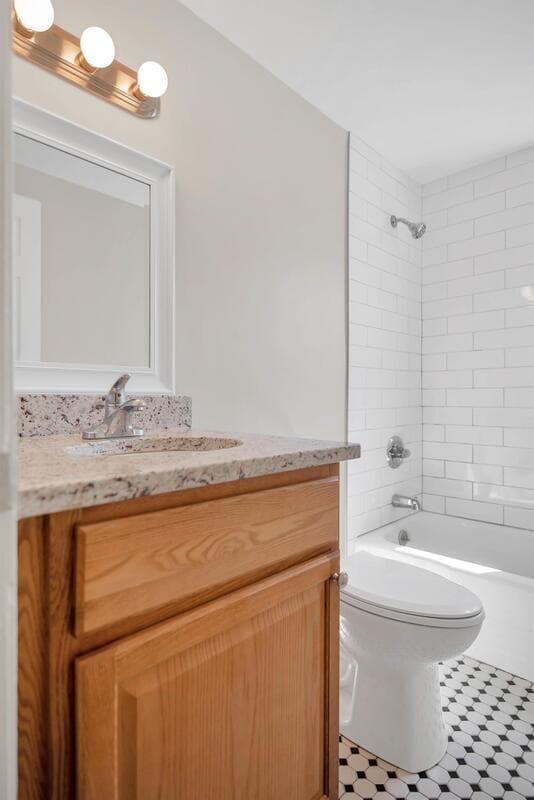 East Hartford Condo: 353 A Main Street