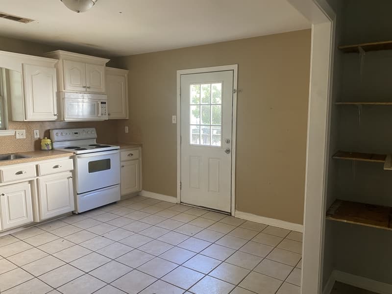 Ward House: 360 Peyton