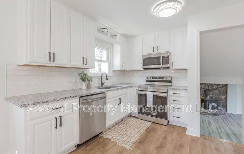 Ooltewah House: 8514 Maplewood Trail