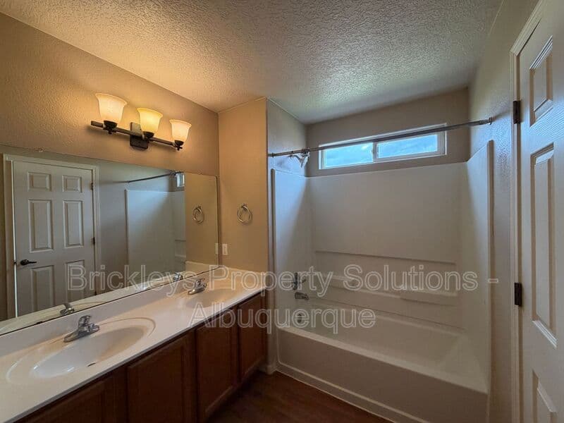 Albuquerque House: 1904 Busher St. SE