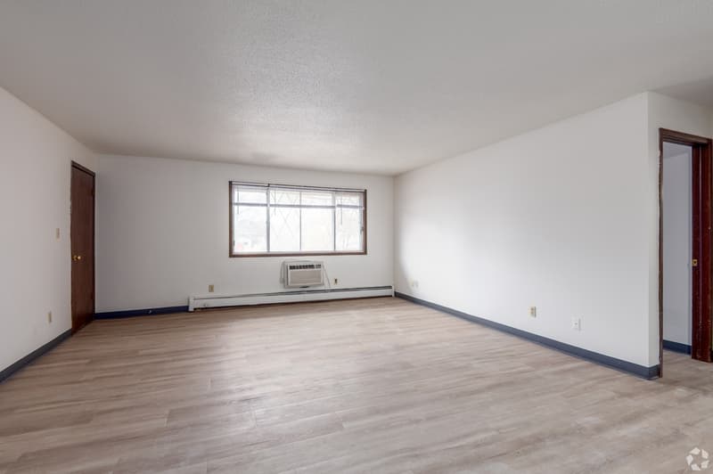 Fond du Lac Condo: 187 S National Ave. 4