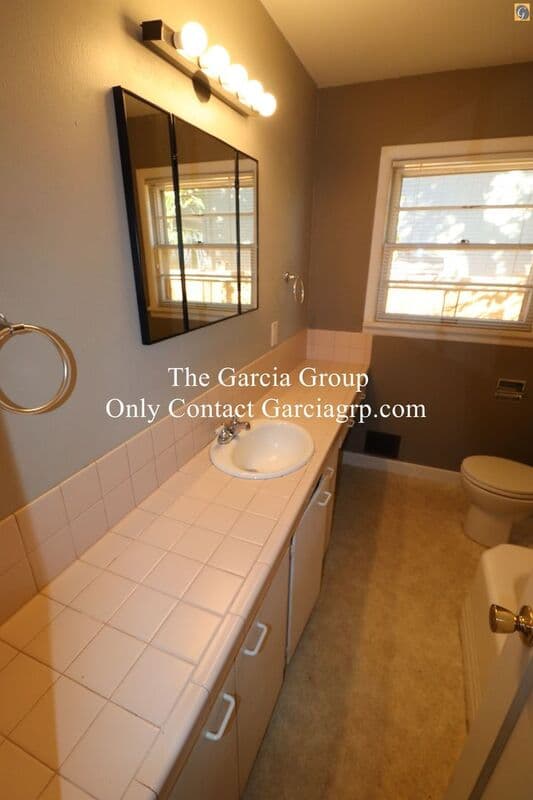 Portland House: 6134 SE 48th Ave