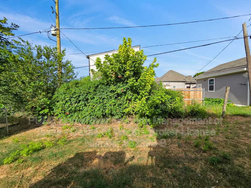 Fort Worth House: 1429 Missouri Ave