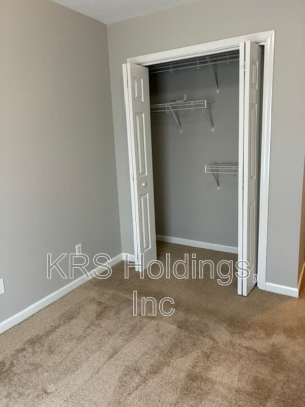 BRIDGEWATER Townhome: 303 Joyce Dr