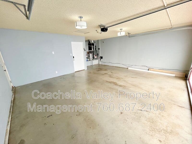 Palm Springs House: 372 W Dominguez Rd