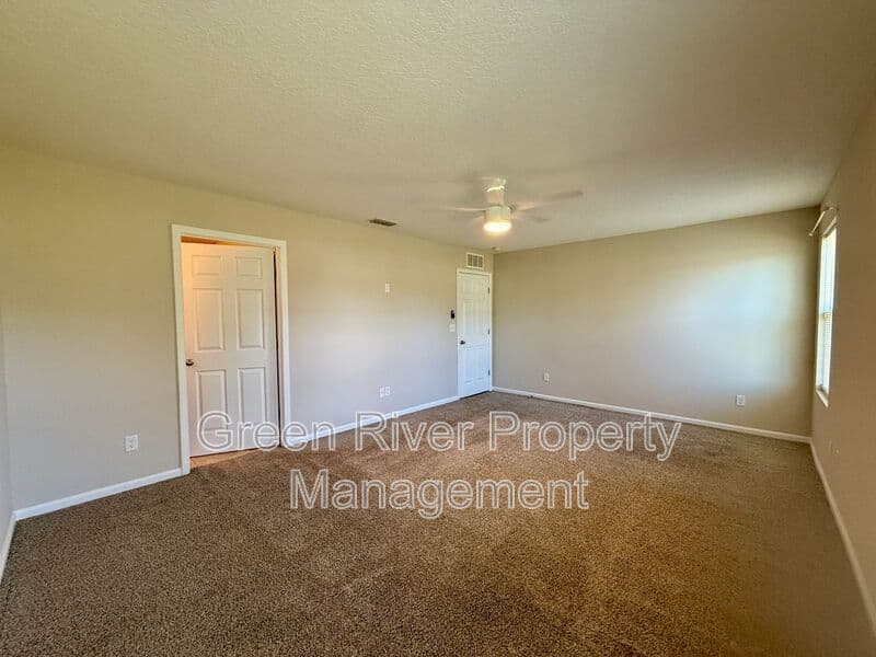 Jacksonville House: 4474 Civic Way
