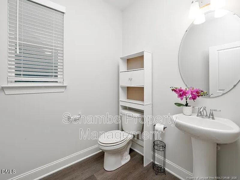 Fuquay Varina House: 1425 Queen Trigger Dr