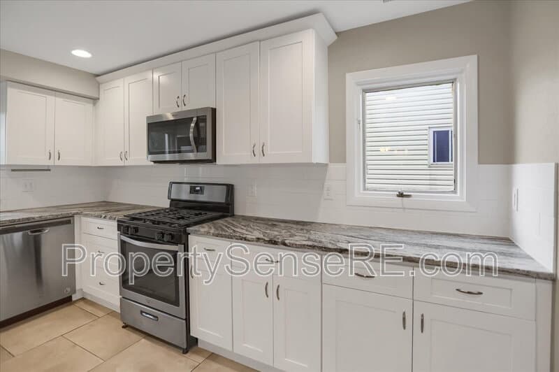 Denver House: 1333 South Xavier Street