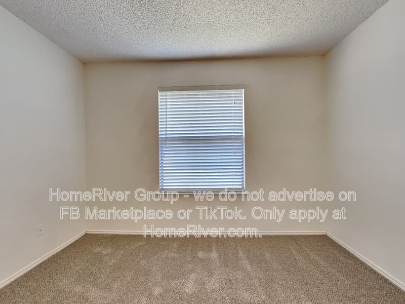 Arlington House: 816 Castleview Dr