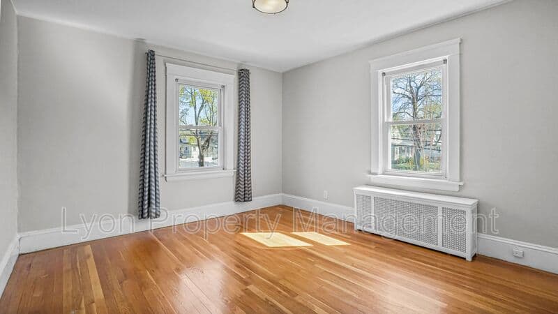 Providence House: 456 Eaton St
