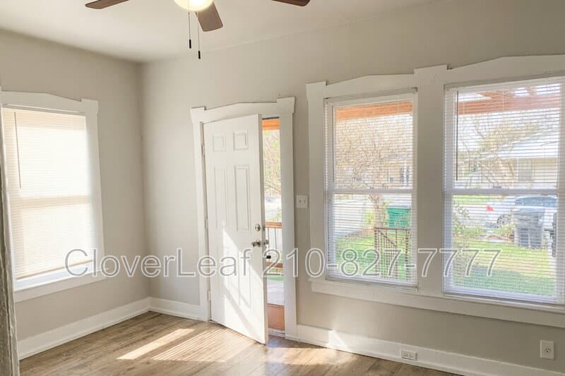 San Antonio Condo: 226 McLaughlin Ave