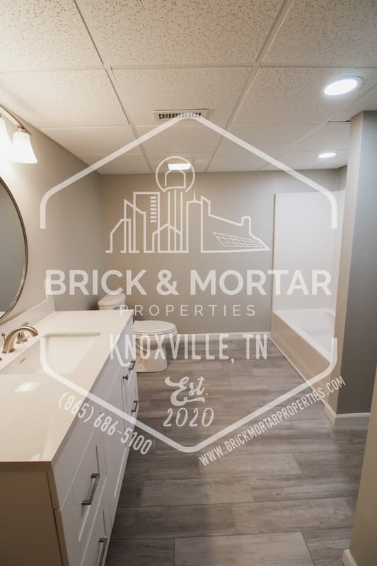 Maryville House: 1731 Lively Road