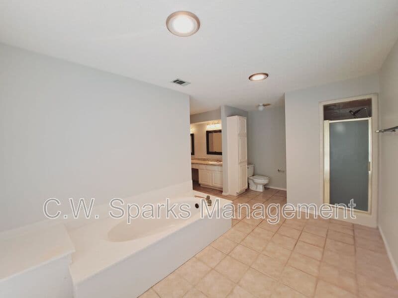 Dallas House: 3917 Saint Christopher Lane
