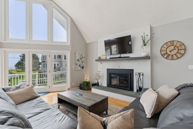Wells House: 572 Ocean Avenue