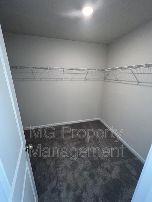 Monroe House: 1367 Woodhouse Drive