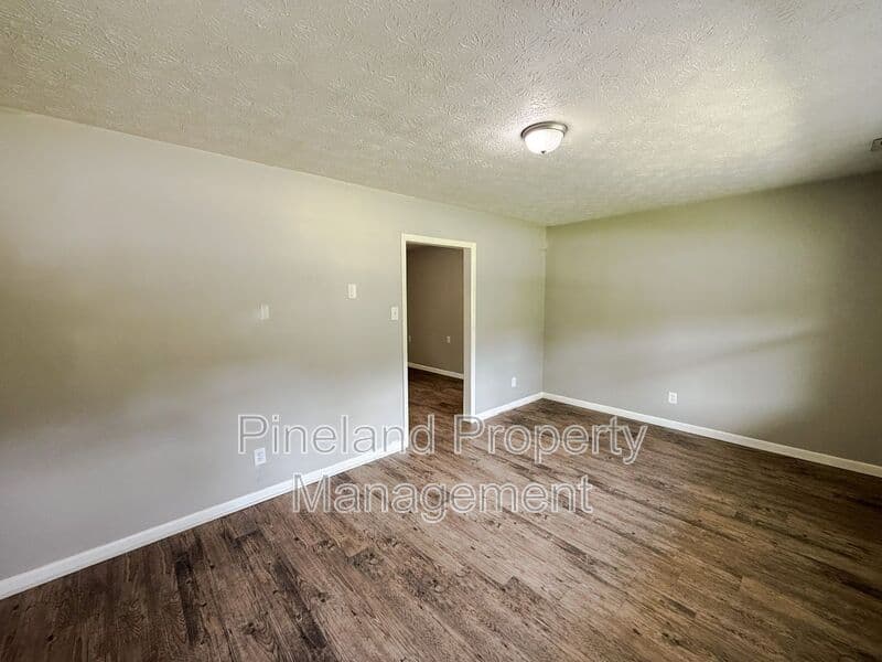 Fayetteville House: 2233 Delta Dr