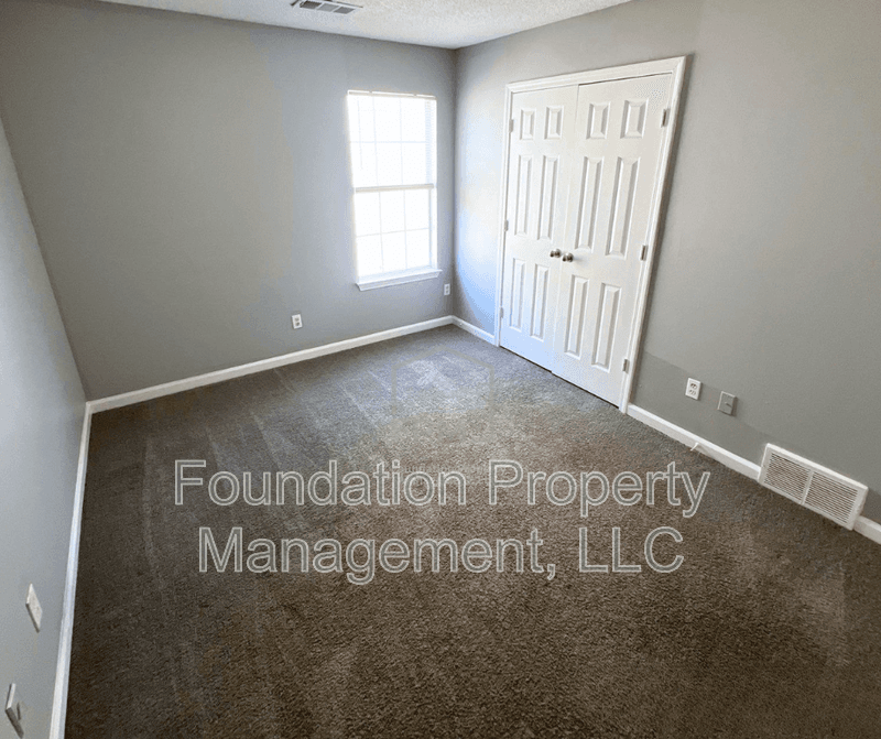Cordova House: 1530 Estacada Way