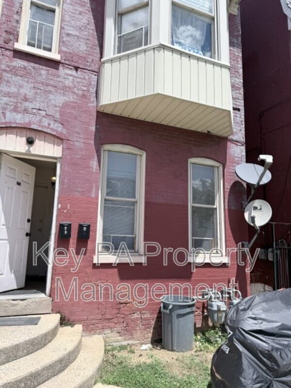York Condo: 553 W King St