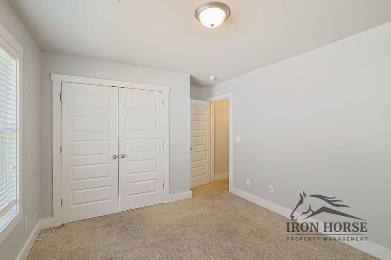 Athens House: 484 Park West Blvd